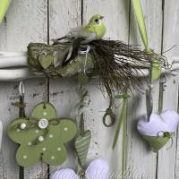 Asthänger,Fensterdeko,Vögel,Blumen, grünweiße Stoffherzen im Landhaus Bild 10