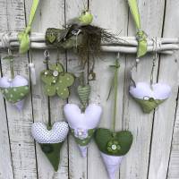 Asthänger,Fensterdeko,Vögel,Blumen, grünweiße Stoffherzen im Landhaus Bild 2