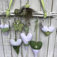 Asthänger,Fensterdeko,Vögel,Blumen, grünweiße Stoffherzen im Landhaus Bild 9