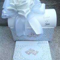 Geschenkbox + Karte Geldgeschenk zur Hochzeit silber weiß personalisiert Glitzerschmetterlinge Bild 1