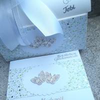 Geschenkbox + Karte Geldgeschenk zur Hochzeit silber weiß personalisiert Glitzerschmetterlinge Bild 2