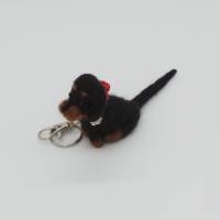 Schlüsselanhänger Dackel schwarz aus Filz, handgearbeitet, einmaliges Geschenk für Dackel-Besitzer, Taschenanhänger Bild 7