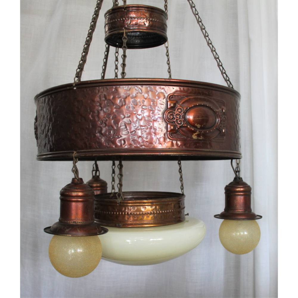 Deckenlampe aus Kupferblech mit Glaskuppel um 1920 Bild 1