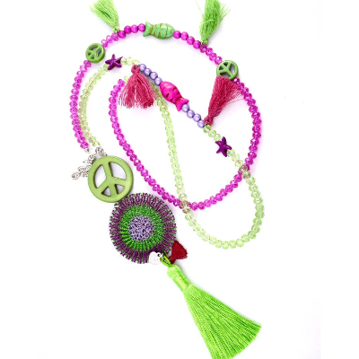 QUASTEN Kette PEACE - pink / grün - mit doppelt gestricktem doubleface Scheiben-Element und kleinen Howlith Elementen