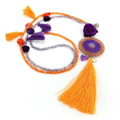 QUASTEN Kette BUDDHA - lila / orange - mit doppelt gestricktem doubleface Scheiben-Element und kleinen Howlith Buddhas