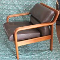 dänischer Sessel mit Lederpolster 60er Jahre Bild 2