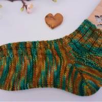 Socken Damensocken Kurzsocken handgestrickt grün mit curryfarben in unregelmässigem Verlauf Größe 38/39 Bild 2