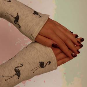 Glitzer Flamingo Armstulpen mit flauschiger Fleece-Innenseite doppelseitiger Stoff. Geschenke für Frauen. Pulswärmer. Bild 2