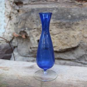 kleine Vase Kelch Solifleurvase blaues Glas mundgeblasen Lauscha 70er Jahre Vintage DDR Bild 1