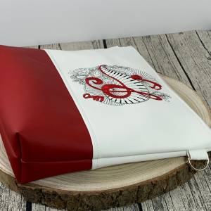 la musica Milow Tasche Handtasche Umhängetasche aus tollem Kunstleder weiß und rot handmade bestickt Musik Noten Klavier Bild 4