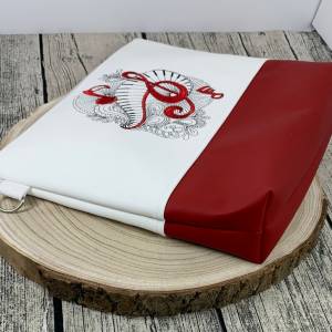 la musica Milow Tasche Handtasche Umhängetasche aus tollem Kunstleder weiß und rot handmade bestickt Musik Noten Klavier Bild 6