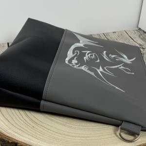 Nashorn - Tasche Handtasche Umhängetasche Milow aus tollem Kunstleder handmade genäht und bestickt grau und schwarz Bild 4