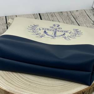 Anker Küstenliebe maritim Tasche Handtasche Umhängetasche Milow aus Kunstleder genäht und bestickt beige/dunkelblau Bild 7