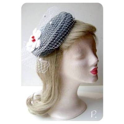 CocktailHütchen; Pillbox; Headpiece; Häkelhut / VintageStyle / grau / one size