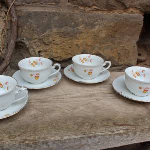 4 Teetassen Kaffeetassen Tassen mit Untertassen Goldrand  Blumendekor Porzellan 30er Jahre Bild 1