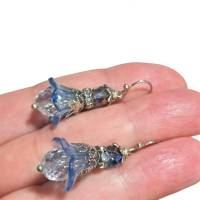 Ohrringe Blüten funkelnd in blau Glasperle handgemacht zum Edelhippy look im boho chic als Brautschmuck Bild 3