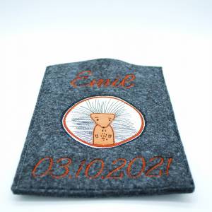 Geschenk Geburt Baby U-Heft, U-Hefthülle aus Filz bestickt personalisiert Stachelschwein cool für Jungen mit Namen und D Bild 5