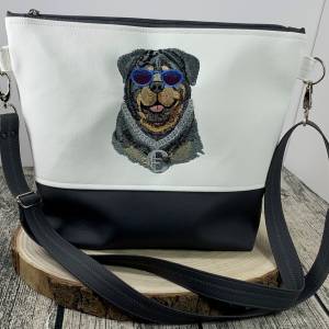 Rottweiler - Rapper Rotti - Tasche Handtasche Umhängetasche Milow aus tollem Kunstleder handmade genäht und bestickt Bild 1