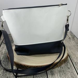 Rottweiler - Rapper Rotti - Tasche Handtasche Umhängetasche Milow aus tollem Kunstleder handmade genäht und bestickt Bild 3