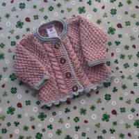 Trachtenjacke für Mädchen ab Größe 62/68 bis Größe 92/98 rosa grau Pullover gestrickt Babyjacke Taufkleidung Taufe Bild 3