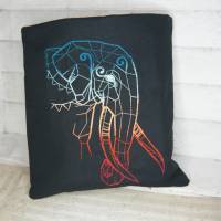 Buchhülle, Buchtasche mit Stickerei in Regenbogenfarben Elefant Bild 1