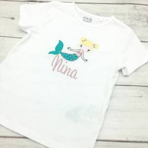 Namensshirt für Babys Mädchen Meerjungfrau Geschenk zum Geburtstag auf Wunsch mit Zahl T-Shirt Kurzarm Langarmshirt viel Bild 2