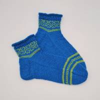 Gestrickte Socken in blau hellgrün , Gr. 40/41, romantische Fairisle Herzen im Schaft, handgestrickt Bild 1