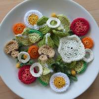 Häkelanleitung für einen gemischten Salat für die Kinderküche, pdf-Datei Bild 1