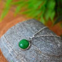 Halskette, grüne Jade Kette mit Anhänger, Jade Halskette Grün, grün Kette, grün Edelstein Kette, Silberkette Stein, Jade Bild 1