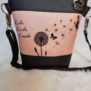 Kleine Handtasche Pusteblume weiss  Umhängetasche  rosa schwarze Tasche mit Anhänger Kunstleder Bild 5