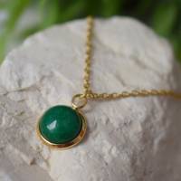 Kette Jade grün, Goldkette mit grünem Stein, Edelstein minimalistische grün Kette, grüne Jade Anhänger, kleinem Anhänger Bild 2