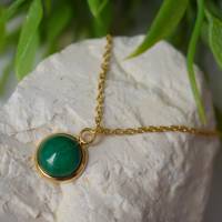 Kette Jade grün, Goldkette mit grünem Stein, Edelstein minimalistische grün Kette, grüne Jade Anhänger, kleinem Anhänger Bild 5