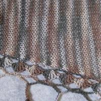 Schaltuch mit Mohair und Seide aus handgefärbter Wolle, gestrickt und gehäkelt, Dreieckstuch, Schal, Stola Bild 5
