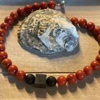 Traumhaft schöne handgefertigte Schaumkorallen Kette in Kombination mit Lavastein,Extravagante rote Perlenkette Bild 5