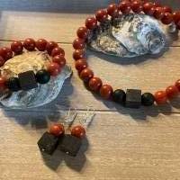 Traumhaft schöne handgefertigte Schaumkorallen Kette in Kombination mit Lavastein,Extravagante rote Perlenkette Bild 8
