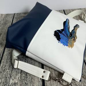 Krokodil - Tasche - Umhängetasche Milow Handmade und bestickt - aus Kunstleder mit passendem Schultergurt Bild 4