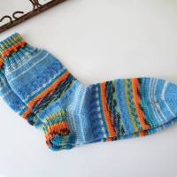 Handgestrickte Socken Gr. 38/39 Söckchen Wollsocken, bunte Strickstrümpfe mit Muster blau, orange, gelb und grün Bild 6