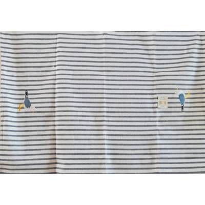 Besticktes, fest gewebtes Badetuch aus Baumwolle mit aufgestickter Möwe