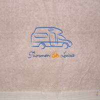 Besticktes personalisiertes Handtuch Frotteetuch mit Stickmotiv Wohnmobil Camping und Wunschnamen Geschenkideen Bild 2