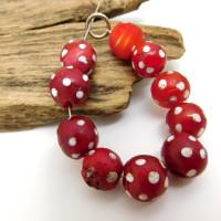 10 alte rote Skunk Perlen mit weißen Punkten - hellrote venezianische Handelsperlen Bild 2