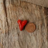 Rotes Herz aus Keramik an Edelstahl-Halsreif - Geschenk für die Liebste Bild 8