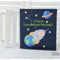 Kindergartenordner, Portfolio, Ordnerhülle mit Rakete, Planeten und Sterne, personalisierbar Bild 2