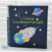 Kindergartenordner, Portfolio, Ordnerhülle mit Rakete, Planeten und Sterne, personalisierbar Bild 9