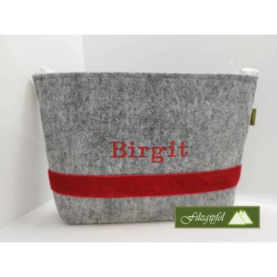 Kleines Täschchen mit Samtband und Name