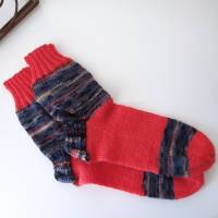Handgestrickte Socken für Kinder, Jungs und Mädels, Gr. 29/30, Wollsocken Kindersocken blau-grau meliert und orange-rot Bild 2