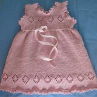 Niedliches rosa Kleidchen für die kleine Prinzessin Bild 1