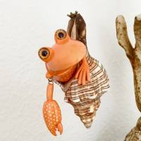 Einsiedlerfrosch, Frosch, Mobile, Frosch Skulptur, Frosch zum Aufhängen, Froschkönig, Froschplastik, modellierter Frosch Bild 1