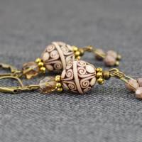 Ohrringe mit Perlen in braun und creme, Inka Design Bild 2
