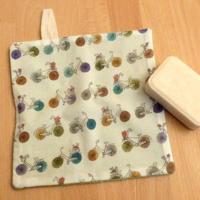 Waschlappen mit bunten Fahrrädern und grünem Frottee, Biobaumwolle, Handarbeit 