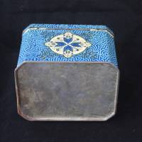 alte blaue Blechdose mit schönem Dekor Bild 5